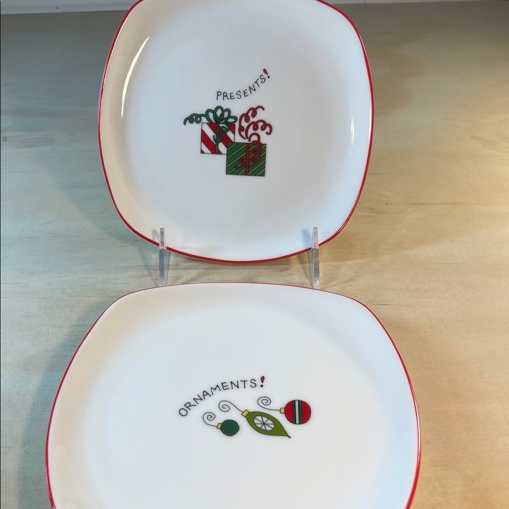 Fitz and Floyd Holiday Plates - Red and Green